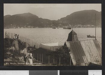 164 Bergen. Nordnes Bad, Puddefjorden - no-nb digifoto 20160114 00064 bldsa PK16320.jpg
