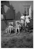 1958. Reidunn, Inger-Johanne, Turid, Marit.