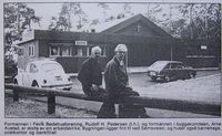 1976: Arbeidskirken er bygget og foreningsformann Rudolf H. Pedersen og byggekomiteens leder, Arne Austad, gleder seg.