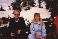 1984. På barsenga: Dagfinn, Reidunn, Kjell (+ Bjørgs røde anorakk).