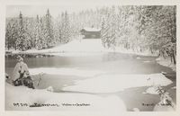 Peisestuen i vinterlige omgivelser. Foto: Nasjonalbiblioteket