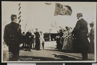 87. 22 Kroningsreisen Ankomst til Chrsund - no-nb digifoto 20160217 00143 bldsa PK14390.jpg