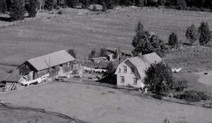 23-18 Skredderbakken V.Toten, flyfoto.jpg