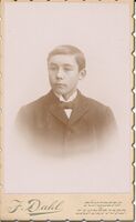 292. 24 Ukjent mann, fotograf J.Dahl, Tønsberg og Sandefjord (før 1897).jpg