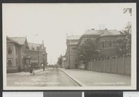 111. 2684 Hamar. Grand Hotel og Jernbanestasjonen - no-nb digifoto 20150629 00236 bldsa PK25592.jpg