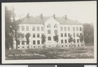 Skolen fotografert fra Egedes gate. Foto: Nasjonalbiblioteket