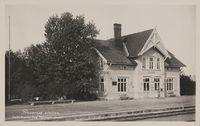 Roverud station fra Nasjonalbibliotekets bildebase.