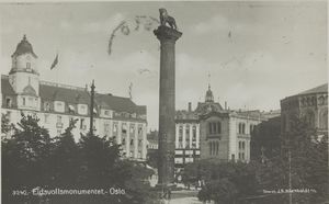 3240 Eidsvollsmonumentet, - Oslo - no-nb digifoto 20151106 00134 bldsa PK07875.jpg