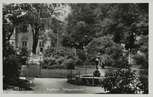 364 Trondhjem Stiftsgaardshaven - no-nb digifoto 20150623 00307 bldsa PK16902.jpg