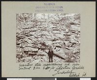 27. 3km vest for Fjeldstuen Graddis, Junkerdalen - no-nb digifoto 20160316 00565 bldsa NGU0411.jpg