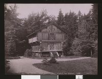 215. 4035. Stabur fra Berdal - no-nb digifoto 20140312 00038 bldsa FA0773.jpg