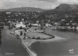 Bukta til høyre, med Kadettangen og rådhuset bak. Foto: Nasjonalbiblioteket
