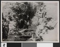 189. 44 Afdæmningsarbeider ved dammen - no-nb digifoto 20160412 00135 bldsa EYDE 5 07B 032.jpg