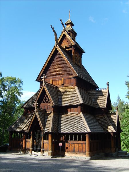 Fil:5515 Gol stavkirkje paa Bygdoy.jpg