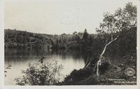 Sikt mot Blankvannsbråten fra Blankvann om sommeren. Foto: Nasjonalbiblioteket