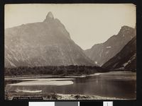 138. 654. Romsdalen, Romsdalshorn - no-nb digifoto 20151109 00008 bldsa AL0654.jpg
