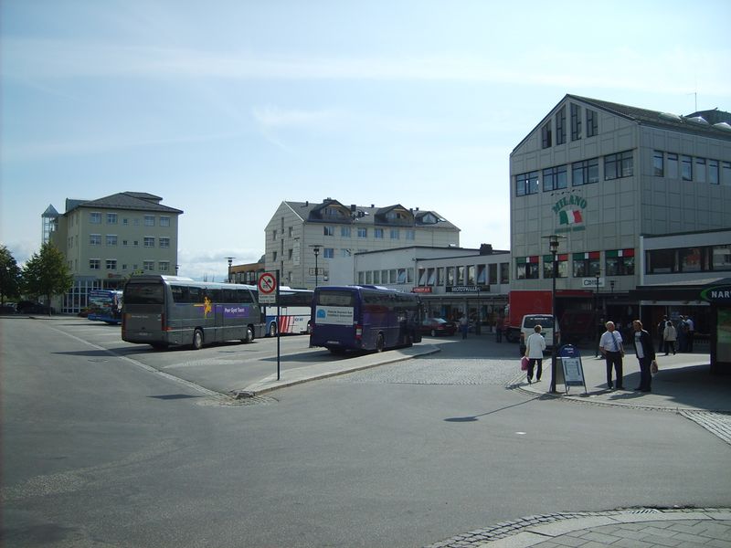 Fil:6711 Trafikkterminalen Molde.jpg