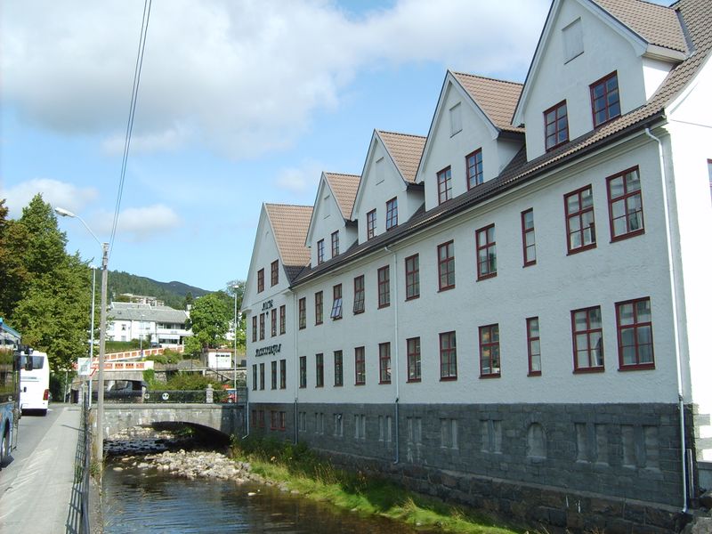 Fil:6713 Molde Politistasjon.jpg