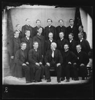 Elever og ansatte ved skolen. Foto: Ole Tobias Olsen (omkr. 1860–1900).