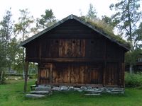 6. 7145 RM Holtstua fraa Stordal.jpg