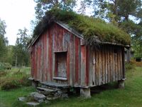 25. 7170 RM stabbur fraa Aasen paa Nesjestranda.jpg