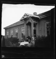 12. 82. Fr. F. Falch med Familie. Hønefoss - NB bldsa OTO0049 A.jpg