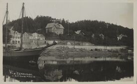 Fra innerst i bukta. Foto: Nasjonalbiblioteket