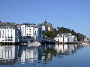 9268 Brosundet Aalesund DEU.jpg