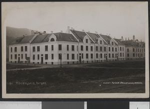 94 Møllenpris, Bergen - no-nb digifoto 20160301 00033 bldsa PK21317.jpg