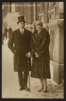 Kronprins Olav og kronprinsesse Märtha fotografert i Stockholm vinteren 1929, rett før de gifta seg. Foto: Axel Malmström