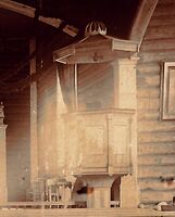 Prekestolen i Åa gamle kirke på Toten fotografert før kirkebrannen i 1915. Foto: Mjøsmuseet