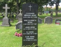 Gravminne, statsminister og fylkesmann Abraham Berge (1851-1936). Foto: Stig Rune Pedersen