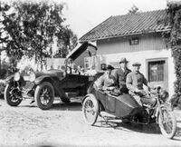 Familien Lundteigen i 1925.