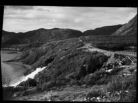 Adamsfjordfossen. Foto: Mittet/NB, 1951
