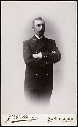 Adrien de Gerlache de Gomery (Visittkortfoto, bldsa NBRA0003 ).jpg