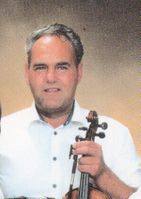 Alf Finanger med fela.