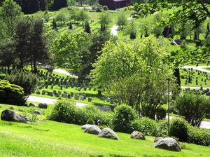 Alfaset gravlund juni 2015.jpg