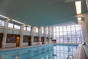 Alfheim svømmehall bassengrom.JPG