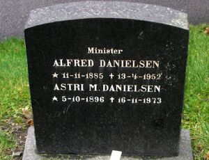 Alfred Danielsen gravminne Oslo.jpg