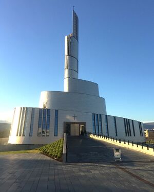 Alta kirke Nordlyskatedralen 2016.jpeg