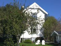 14. Amtmann Michelets vei 16 (Larvik).jpg