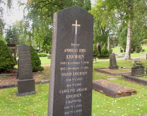 Andreas Emil Erichsen gravminne.jpg