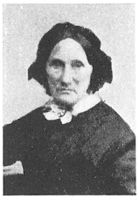 Anne Marie Olsdatter Iversen (f. 1817) var jordmor i Skedsmo fra 1861 til 1902. Foto: Haavelmo 1, 1929.