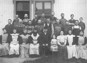 Ansatte ved AS Andresens Skofabrikk (Lillestrøm).jpg