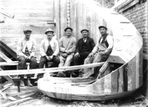 Arbeidere ved Vestfos Cellulosefabrik (oeb-177448).jpg