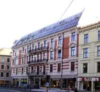 Ibsenmuseet sett fra inngangspartiet i Henrik Ibsens gate 26.
