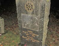 Grafikeren Arent Christensen er gravlagt på Asker kirkegård. Foto: Stig Rune Pedersen