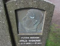 Arild Widerøe ble aldri funnet, men er minnet ved en familiegrav på Vestre gravlund i Oslo. Foto: Stig Rune Pedersen