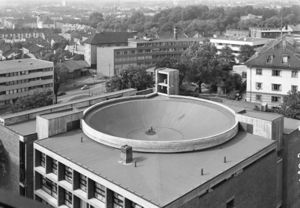 Arkitekturfoto av St. Hallvard kirke og kloster.jpg