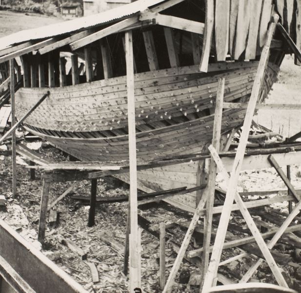 Fil:Arne Longva huda.jpg